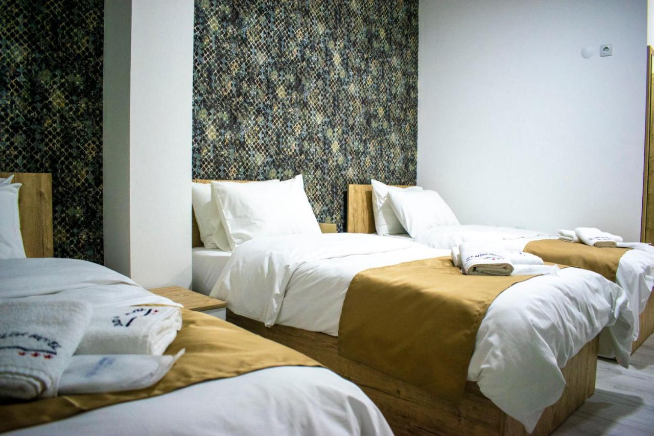 Hotel Old Alisa Skopje Esterno foto